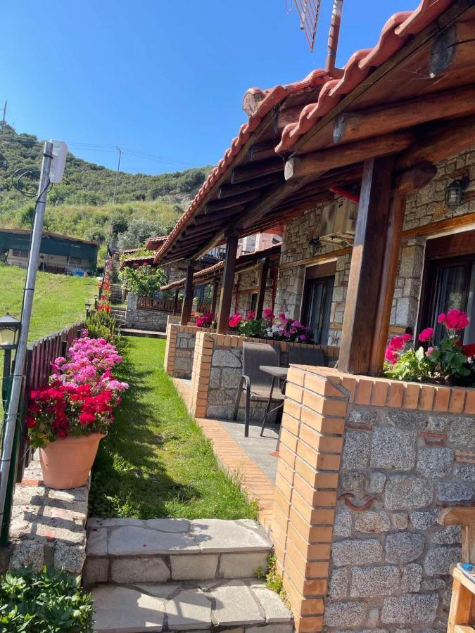 Theano Apartments Сарти Екстериор снимка