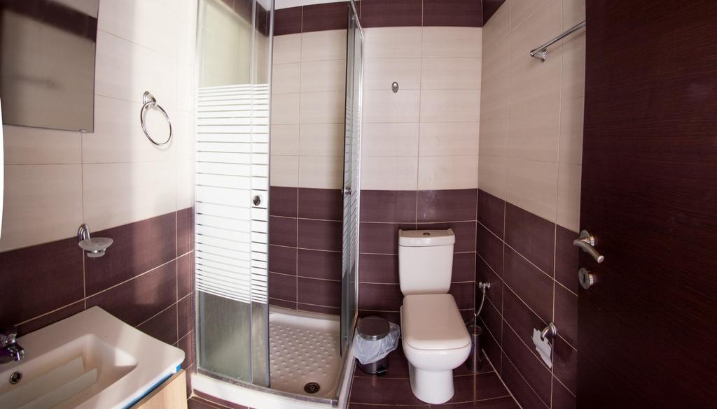 Theano Apartments Сарти Екстериор снимка