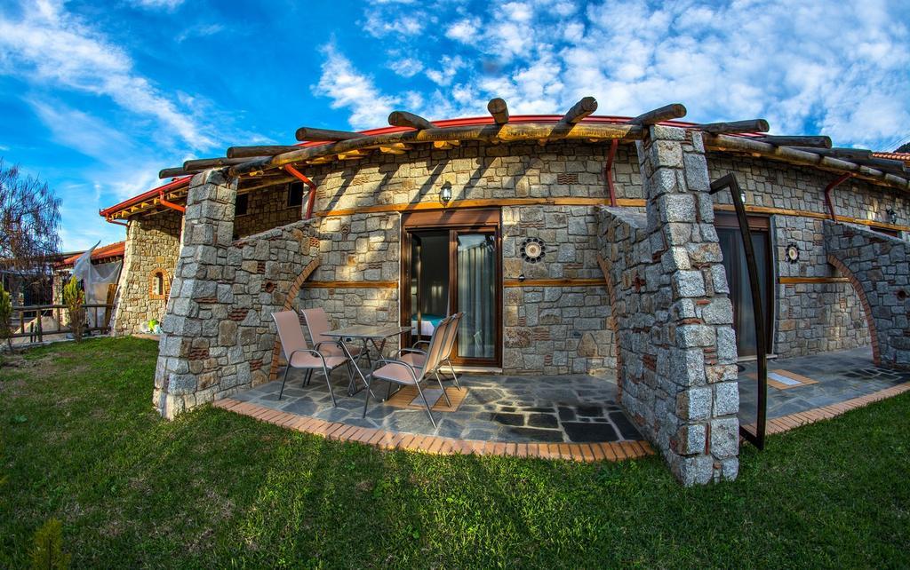 Theano Apartments Сарти Екстериор снимка