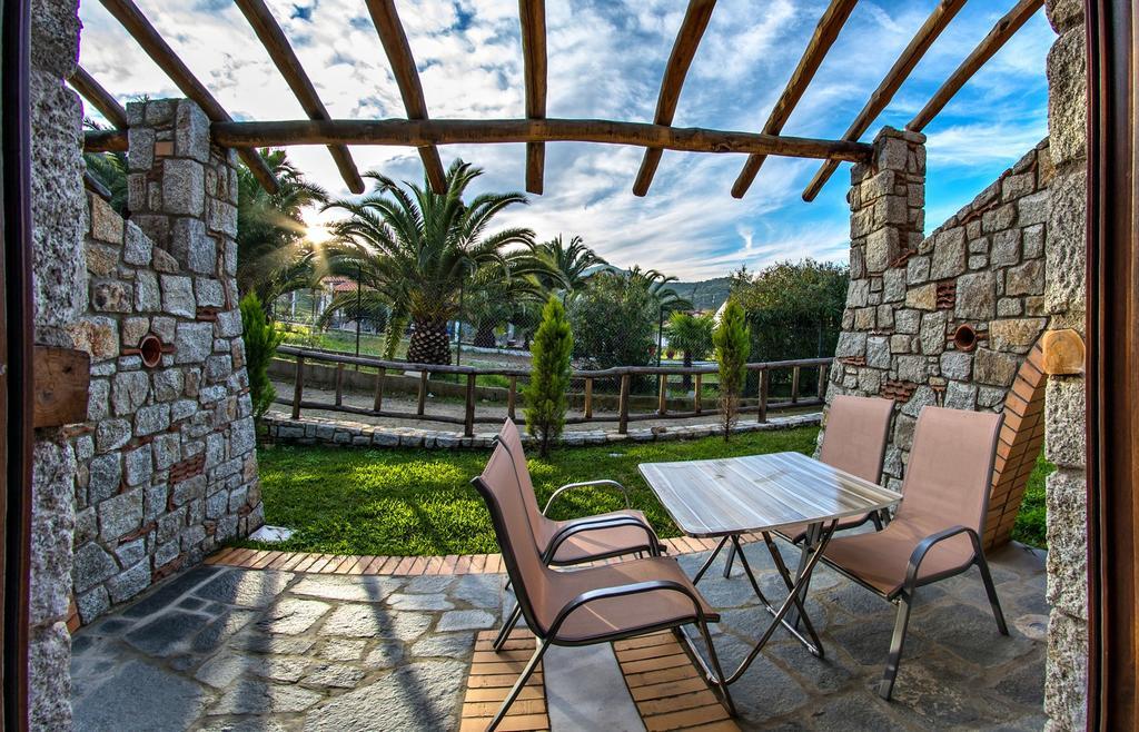 Theano Apartments Сарти Екстериор снимка