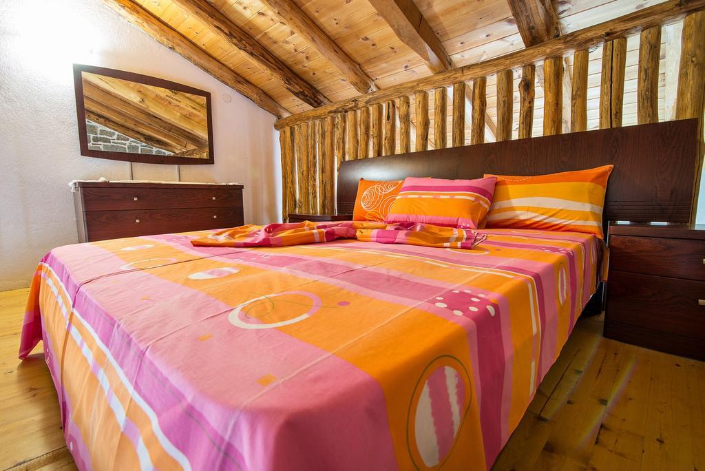 Theano Apartments Сарти Екстериор снимка