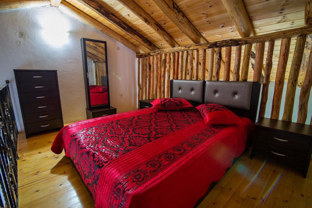 Theano Apartments Сарти Екстериор снимка