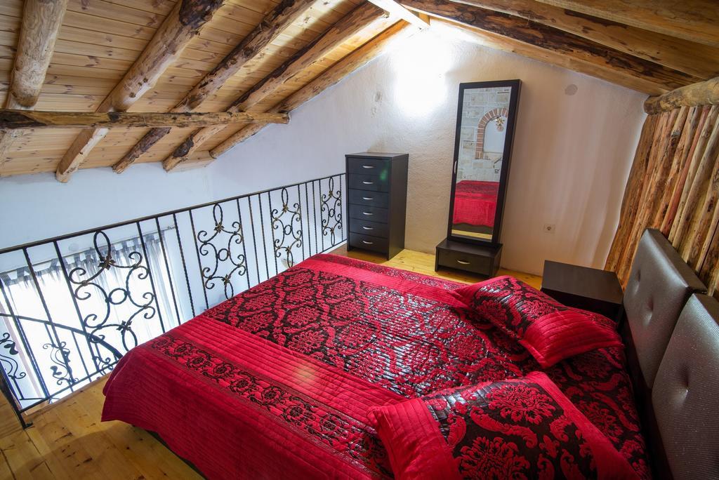 Theano Apartments Сарти Екстериор снимка