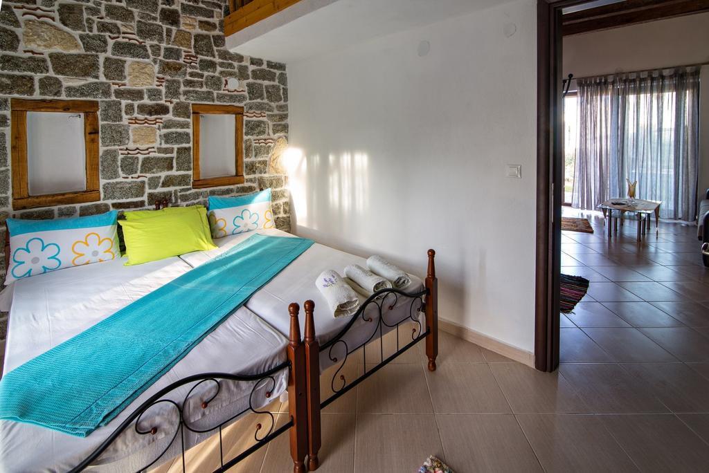 Theano Apartments Сарти Екстериор снимка
